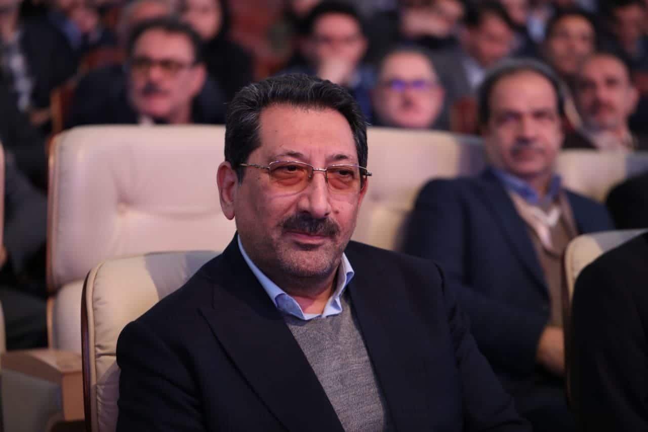 حضور در جمع فولادی‌ها و هماهنگی جلسه فولادسازان با رئیس جمهور/ تأکید اتابک بر حمایت رئیس جمهور از تامین انرژی صنایع