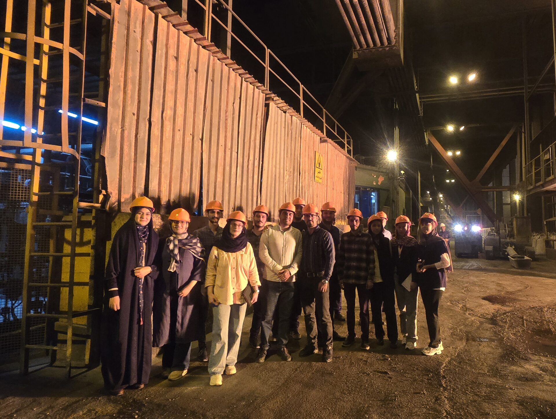 بازدید تخصصی دانشجویان مهندسی مواد دانشگاه تهران از فولاد مبارکه؛ نگاهی به فناوری‌های نوین تولید پایدار و اقتصاد چرخشی در بزرگ‌ترین کارخانه فولاد کشور