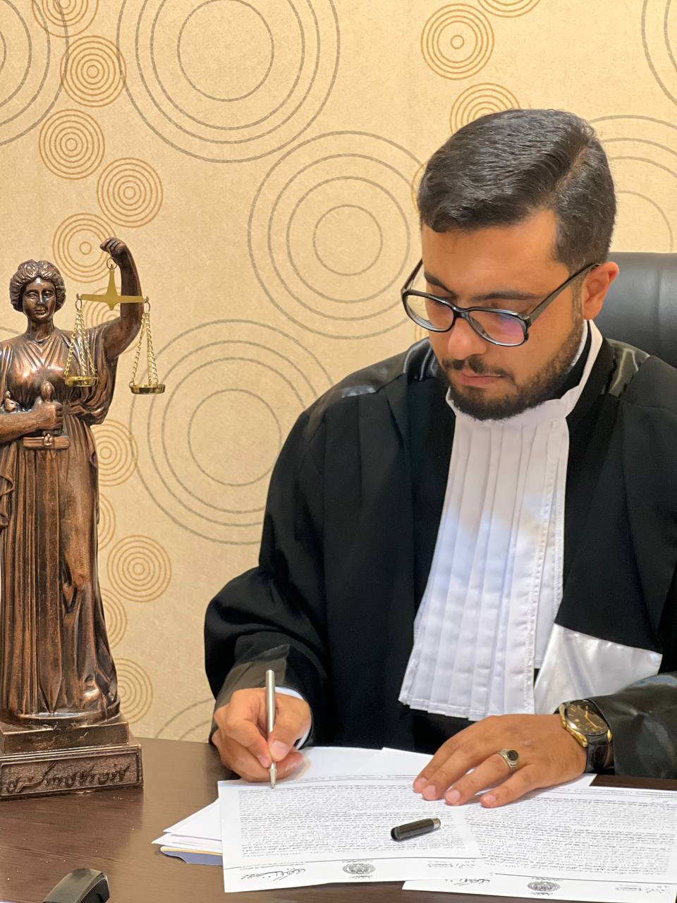 امید امام جمعه‌ای وکیل پایه یک دادگستری