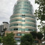 نمای ساختمان مرکزی شرکت بیمه میهن