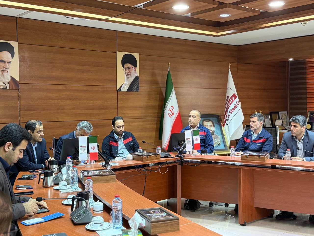 بازدید معاون وزیر صمت و رئیس سازمان زمین‌شناسی و اکتشافات معدنی کشور از شرکت فولاد اکسین خوزستان