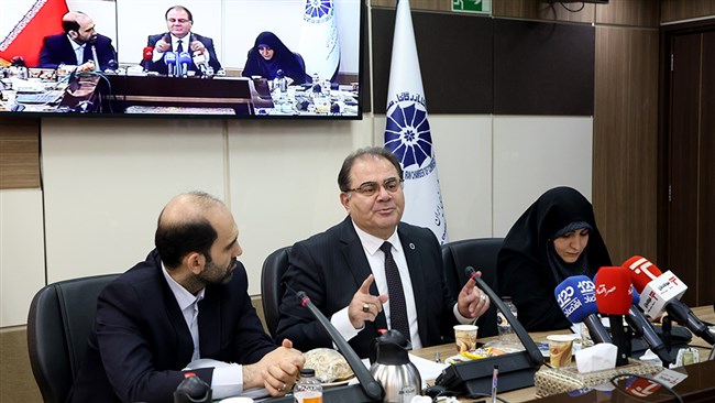 در نشست اخیر کمیسیون انرژی اتاق ایران ضمن ارائه یک پیشنهاد اجرایی برای تعیین تکلیف تسهیلات نیروگاه‌ها به صندوق توسعه، اعلام شد: فرآیند ایجاد نهاد تنظیم‌گر انرژی، مستقل از دولت به زودی نهایی می‌شود.