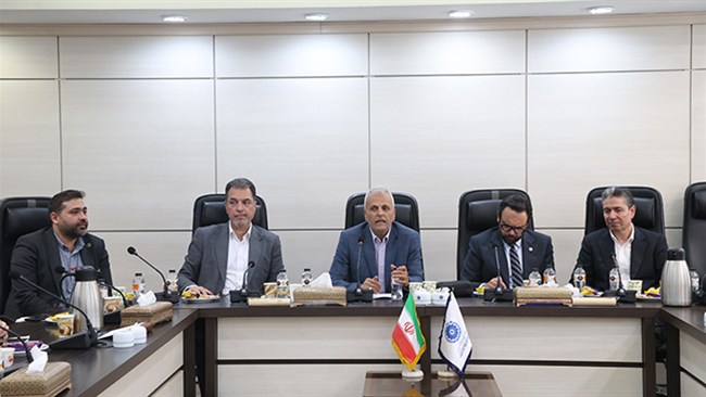 نایب‌رئیس اتاق ایران، با تأکید بر عزم هیات رئیسه این اتاق برای ایجاد انجمن ملی جوانان کارآفرین، گفت: جانشین پروری یک ضرورت است و ما باید برای مسیر همکاری اتاق و جوانان یک نقشه راه تدوین کنیم.