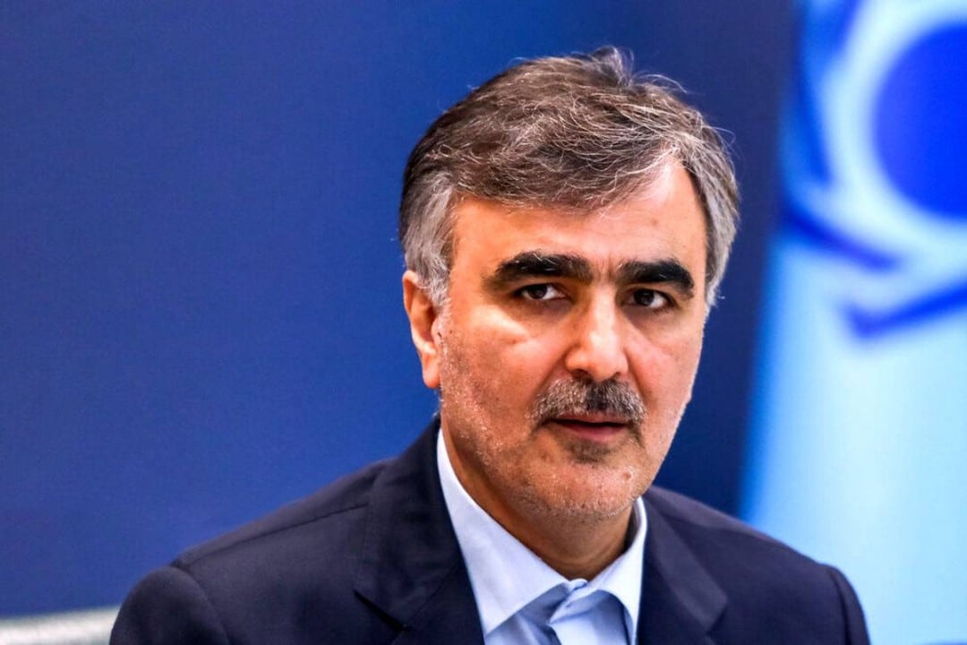 تقدیر رئیس کل بانک مرکزی از پست بانک ایران برای خدمت‌رسانی به زائران و فروش ارز اربعین