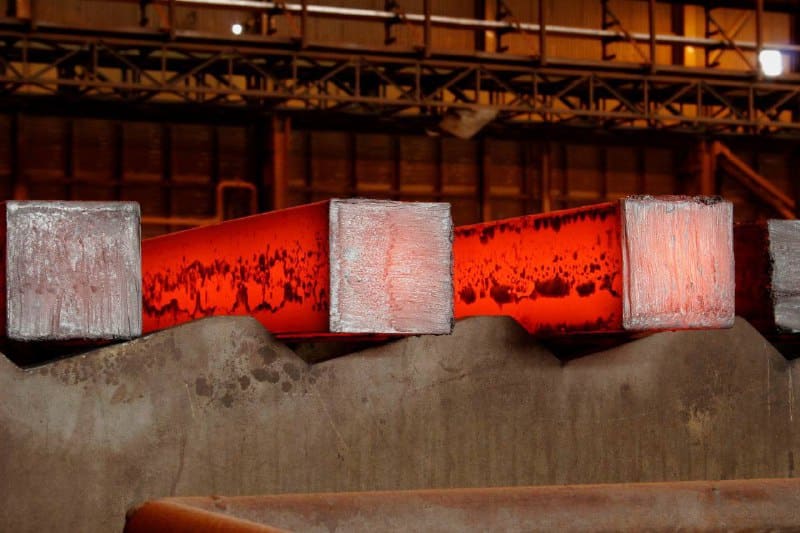 فولاد، آخرین سپر صنعتی ایران در اقتصاد تحریم‌شده