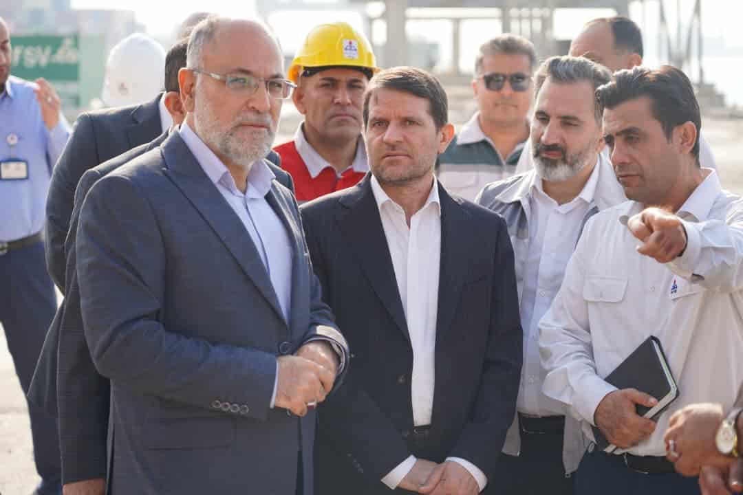بازدید معاون وزیر و مدیر عامل شرکت ملی صنایع پتروشیمی از تاسیسات و پروژه های در دست اجرا در شرکت پایانه ها و مخازن پتروشیمی