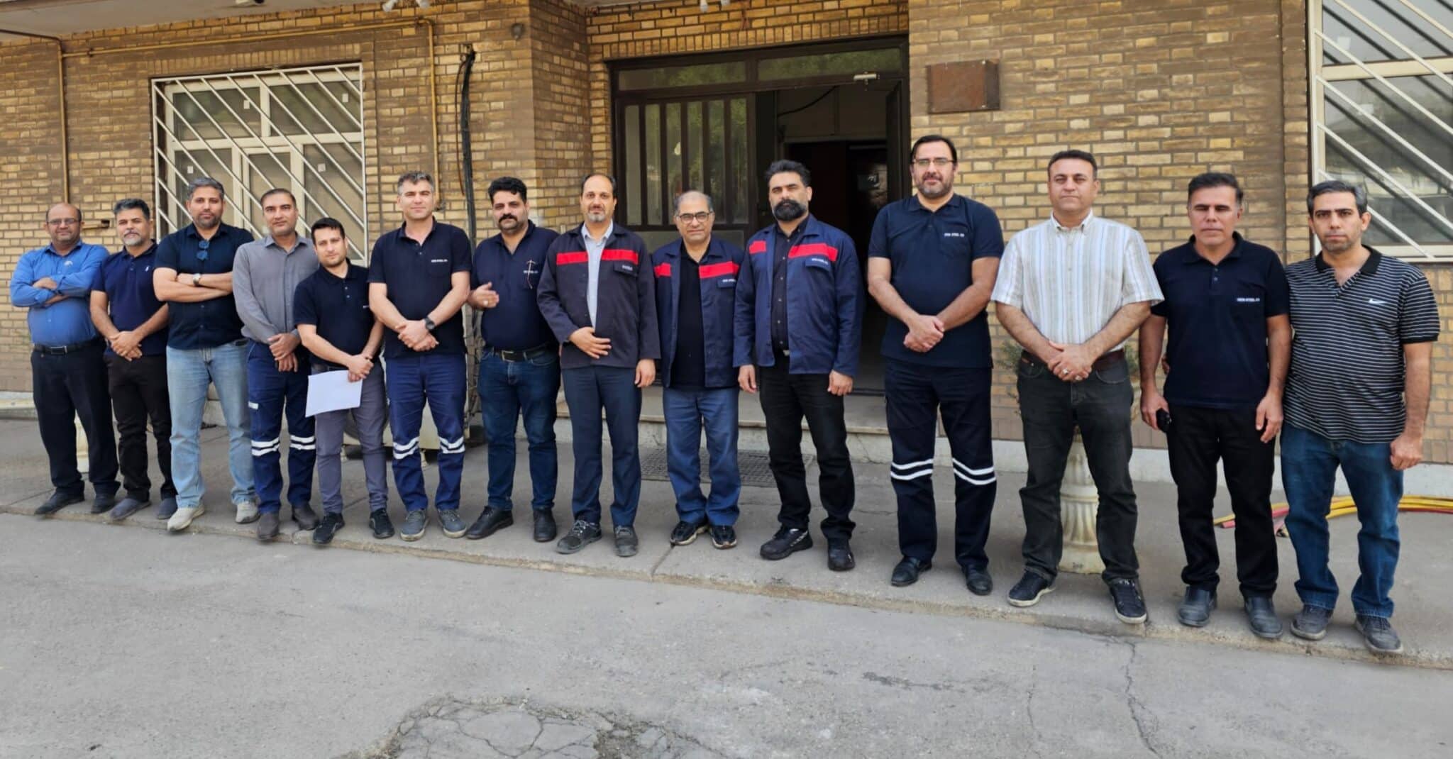 فولاد اکسین