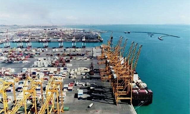ثبت رکورد بارگیری مواد معدنی در بندر شهید رجایی در سال ۱۴۰۴